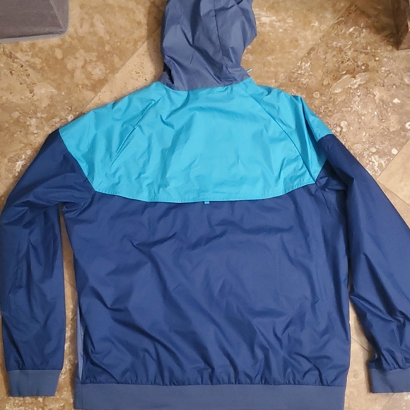 Nike Windbreaker - Picture 5 of 5